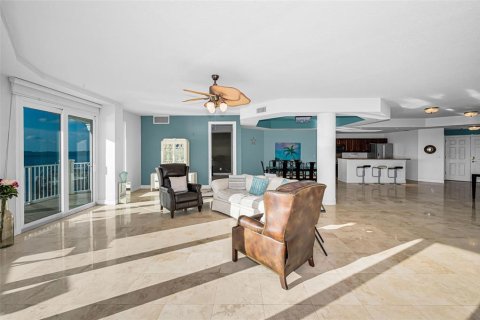 Condominio en venta en Clearwater, Florida, 2 dormitorios, 216.46 m2 № 2201706 - foto 3