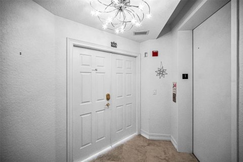 Condominio en venta en Clearwater, Florida, 2 dormitorios, 216.46 m2 № 2201706 - foto 14