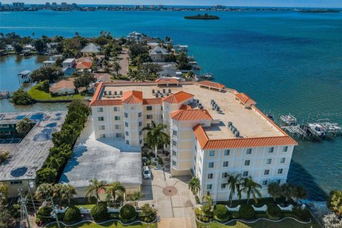 Condominio en venta en Clearwater, Florida, 2 dormitorios, 216.46 m2 № 2201706 - foto 7