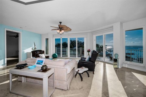 Condominio en venta en Clearwater, Florida, 2 dormitorios, 216.46 m2 № 2201706 - foto 28