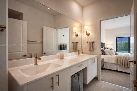 Copropriété à vendre à Doral, Floride: 3 chambres, 139.91 m2 № 2027255 - photo 10
