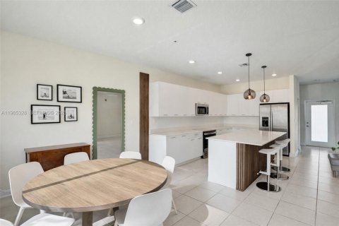 Copropriété à vendre à Doral, Floride: 3 chambres, 139.91 m2 № 2027255 - photo 4