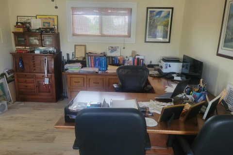 Commercial property in Jupiter, Florida № 1051058 - photo 1