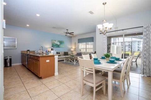 Adosado en venta en Kissimmee, Florida, 4 dormitorios, 177.81 m2 № 1918104 - foto 5