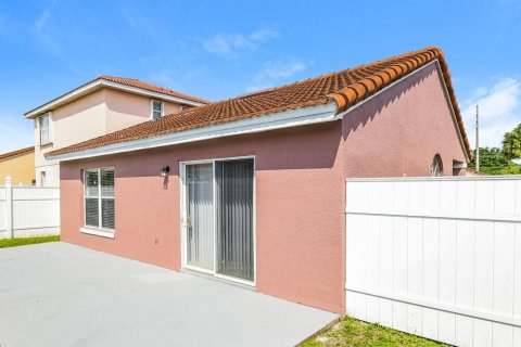 Casa en alquiler en Kissimmee, Florida, 3 dormitorios, 113.71 m2 № 2092024 - foto 16