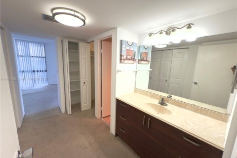 Купить кондоминиум в Авентура, Флорида 2 спальни, 106.19м2, № 1940166 - фото 20