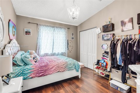 Casa en venta en Miramar, Florida, 4 dormitorios, 182.55 m2 № 1819683 - foto 8