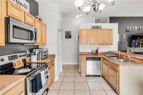 Casa en venta en Miramar, Florida, 4 dormitorios, 182.55 m2 № 1819683 - foto 5
