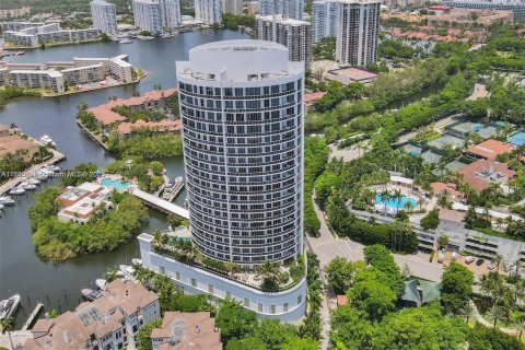 Condominio en Aventura, Florida, 3 dormitorios  № 2035099