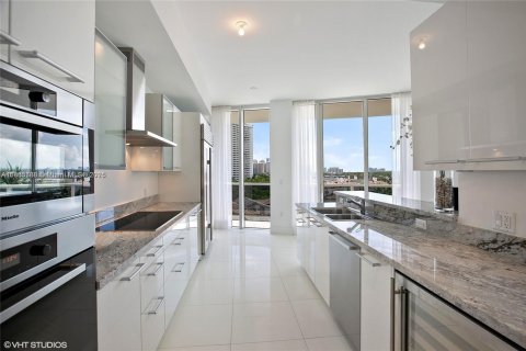 Condominio en venta en Aventura, Florida, 3 dormitorios, 207.64 m2 № 2035099 - foto 29