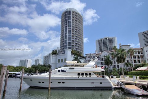 Condominio en venta en Aventura, Florida, 3 dormitorios, 207.64 m2 № 2035099 - foto 18