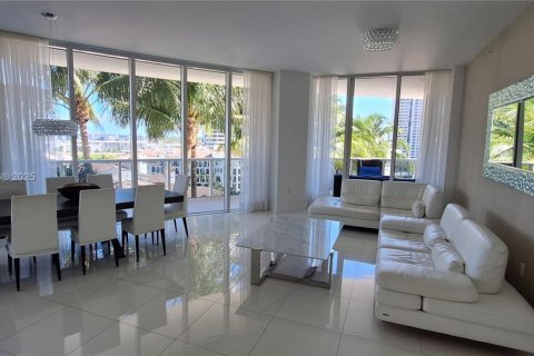 Condominio en venta en Aventura, Florida, 3 dormitorios, 207.64 m2 № 2035099 - foto 27