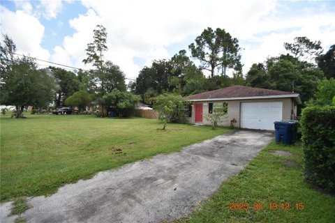 Casa en alquiler en Tampa, Florida, 3 dormitorios, 95.5 m2 № 1915599 - foto 2