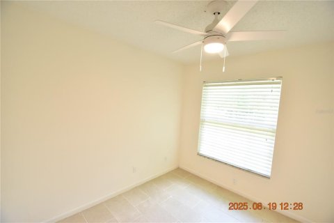 Casa en alquiler en Tampa, Florida, 3 dormitorios, 95.5 m2 № 1915599 - foto 28
