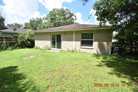 Casa en alquiler en Tampa, Florida, 3 dormitorios, 95.5 m2 № 1915599 - foto 5