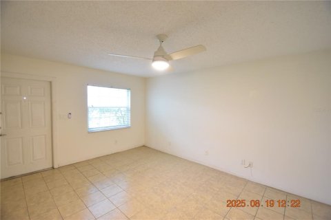 Casa en alquiler en Tampa, Florida, 3 dormitorios, 95.5 m2 № 1915599 - foto 7