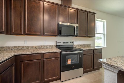 Casa en venta en Lake Alfred, Florida, 4 dormitorios, 196.77 m2 № 1866339 - foto 9
