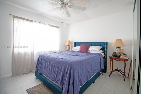 Condominio en venta en North Lauderdale, Florida, 2 dormitorios, 107.77 m2 № 2044718 - foto 7