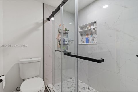 House in Davie, Florida 2 bedrooms, 111.95 sq.m. № 2050160 - photo 20