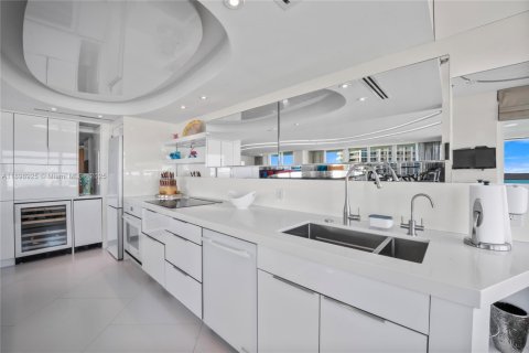 Купить кондоминиум в Майами-Бич, Флорида 3 спальни, 144.83м2, № 1951002 - фото 16