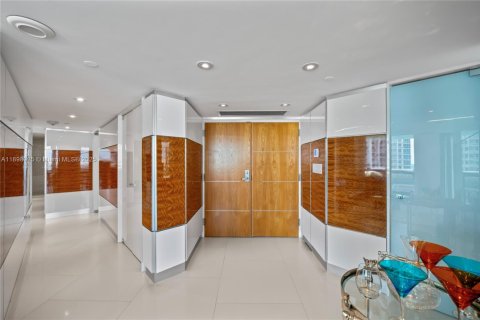 Купить кондоминиум в Майами-Бич, Флорида 3 спальни, 144.83м2, № 1951002 - фото 3