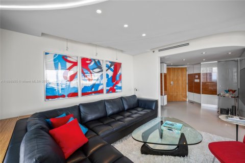 Купить кондоминиум в Майами-Бич, Флорида 3 спальни, 144.83м2, № 1951002 - фото 7