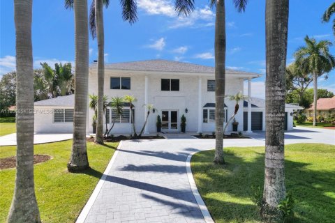 House in Davie, Florida 6 bedrooms, 484.49 sq.m. № 2010576