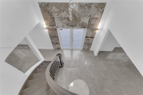 House in Davie, Florida 6 bedrooms, 484.49 sq.m. № 2010576 - photo 8