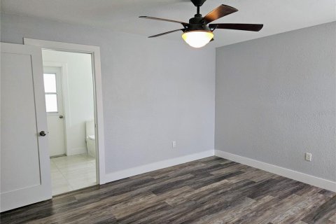 Casa en alquiler en Treasure Island, Florida, 3 dormitorios, 148.83 m2 № 1820952 - foto 15