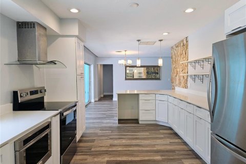 Casa en alquiler en Treasure Island, Florida, 3 dormitorios, 148.83 m2 № 1820952 - foto 13