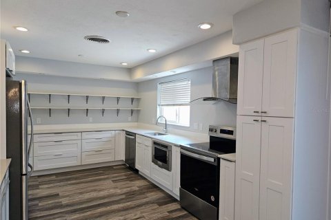 Casa en alquiler en Treasure Island, Florida, 3 dormitorios, 148.83 m2 № 1820952 - foto 10