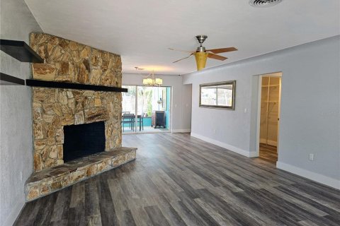 Casa en alquiler en Treasure Island, Florida, 3 dormitorios, 148.83 m2 № 1820952 - foto 3