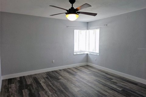 Casa en alquiler en Treasure Island, Florida, 3 dormitorios, 148.83 m2 № 1820952 - foto 14