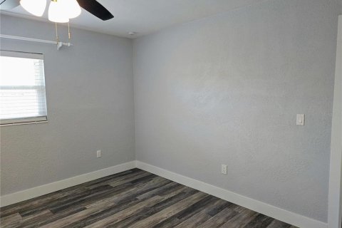 Casa en alquiler en Treasure Island, Florida, 3 dormitorios, 148.83 m2 № 1820952 - foto 25