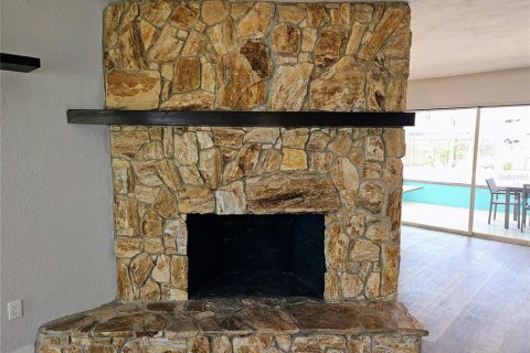 Casa en alquiler en Treasure Island, Florida, 3 dormitorios, 148.83 m2 № 1820952 - foto 6