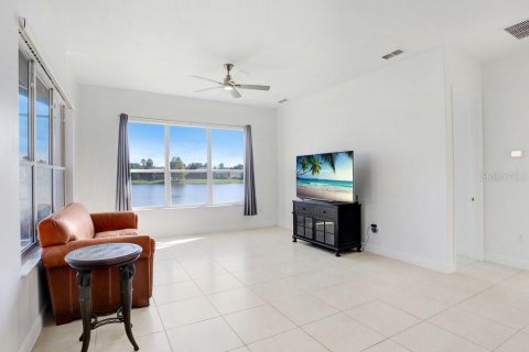 Casa en venta en Kissimmee, Florida, 3 dormitorios, 227.61 m2 № 2135514 - foto 23