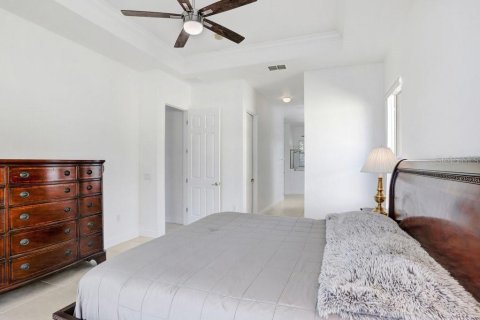 Casa en venta en Kissimmee, Florida, 3 dormitorios, 227.61 m2 № 2135514 - foto 10