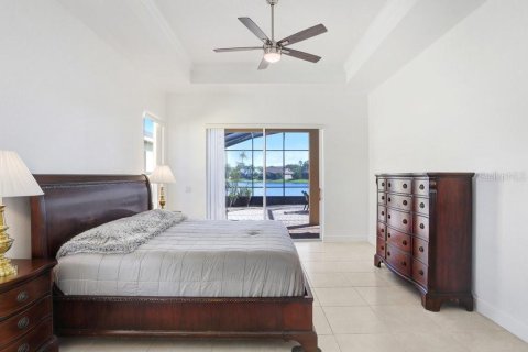 Casa en venta en Kissimmee, Florida, 3 dormitorios, 227.61 m2 № 2135514 - foto 9