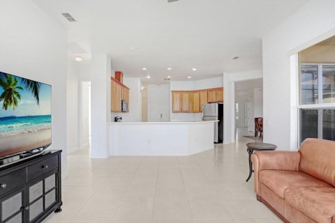Casa en venta en Kissimmee, Florida, 3 dormitorios, 227.61 m2 № 2135514 - foto 24