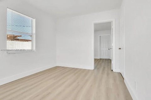 Купить коммерческую недвижимость в Хомстед, Флорида 78.78м2, № 2035186 - фото 2