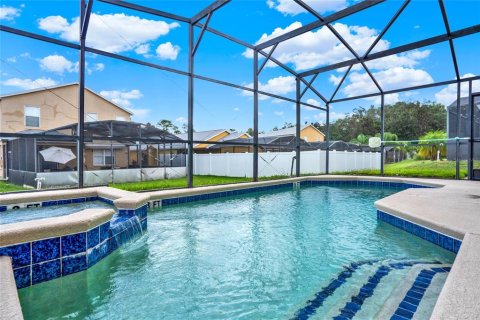 House in Davenport, Florida 3 bedrooms, 147.62 sq.m. № 2151434 - photo 28