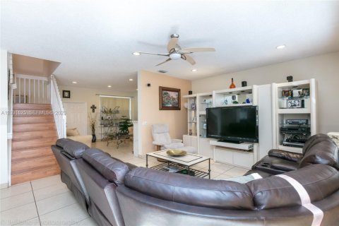 Casa en venta en Weston, Florida, 5 dormitorios, 248.23 m2 № 2173280 - foto 6