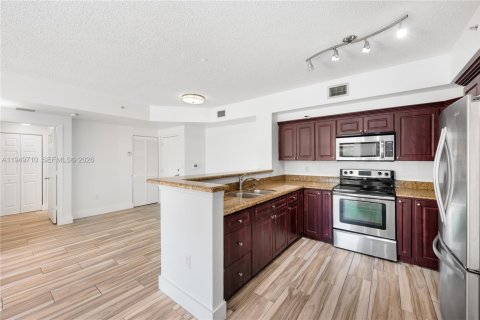 Снять в аренду кондоминиум в Мирамар, Флорида 2 спальни, 90.77м2, № 2005525 - фото 4