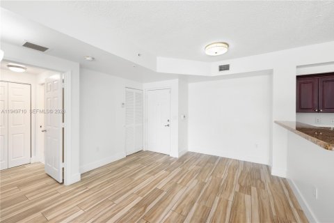 Снять в аренду кондоминиум в Мирамар, Флорида 2 спальни, 90.77м2, № 2005525 - фото 9