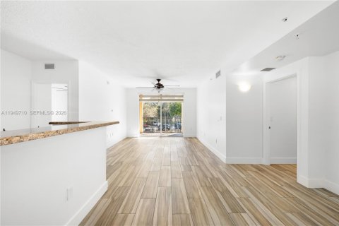 Кондоминиум с 2 спальнями в Мирамар, Флорида № 2005525