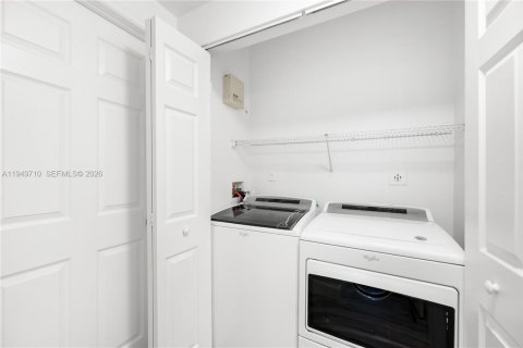 Снять в аренду кондоминиум в Мирамар, Флорида 2 спальни, 90.77м2, № 2005525 - фото 11