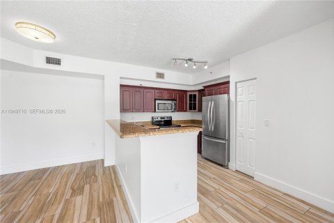 Снять в аренду кондоминиум в Мирамар, Флорида 2 спальни, 90.77м2, № 2005525 - фото 6