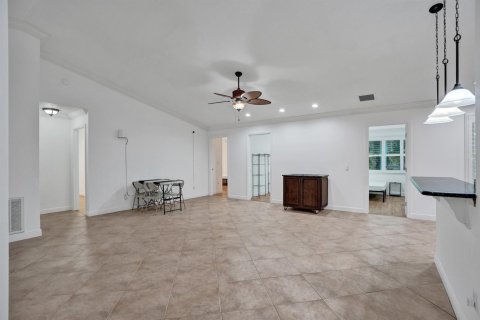Casa en venta en Port St. Lucie, Florida, 8 dormitorios, 208.75 m2 № 2363036 - foto 7