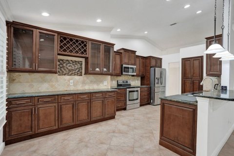 Casa en venta en Port St. Lucie, Florida, 8 dormitorios, 208.75 m2 № 2363036 - foto 4