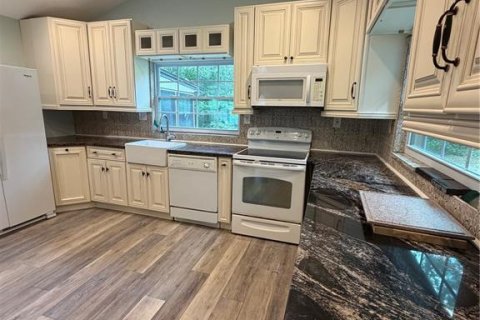 Casa en venta en Apopka, Florida, 2 dormitorios, 167.22 m2 № 2349318 - foto 5